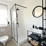 Lelle Apartman *