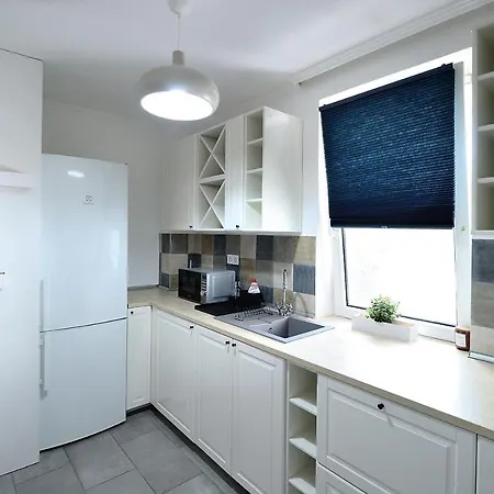 Lelle Apartment *