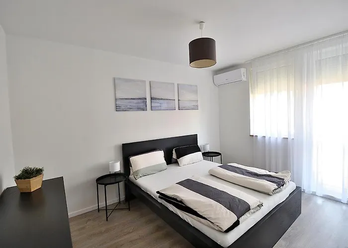 Lelle Apartman *
